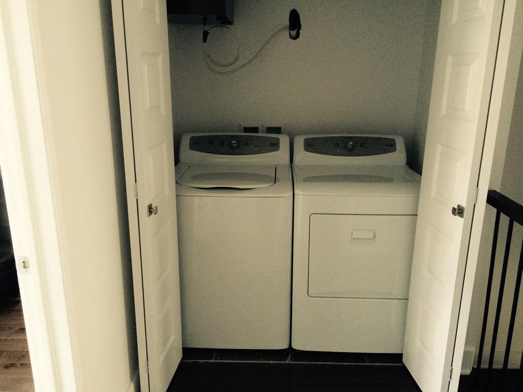 Luxury Two Story Villa Unit D Laval Esterno foto