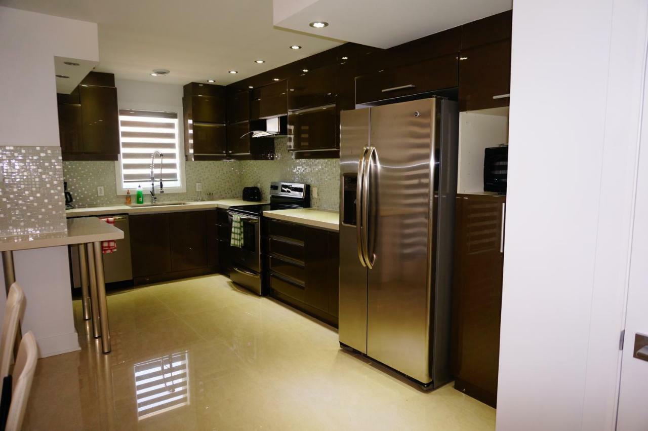 Luxury Two Story Villa Unit D Laval Esterno foto
